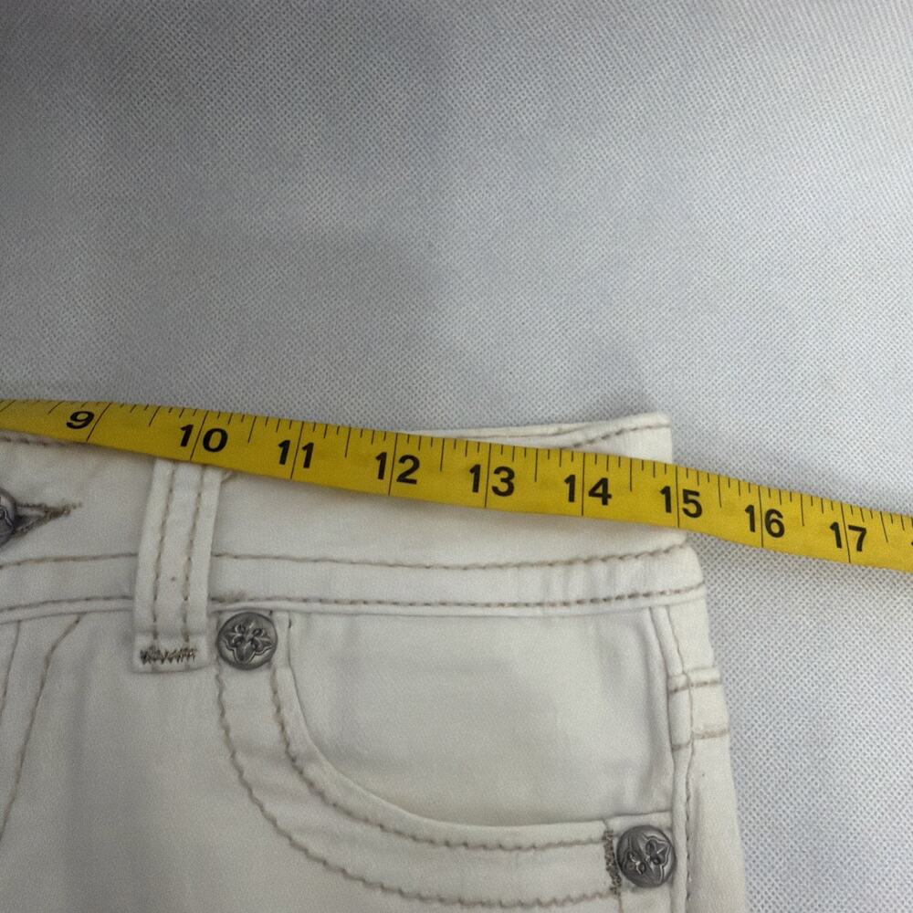 Miss Me Cuffed Capri Jeans White Low Rise Embroidered Women’s Size 27 - Picture 10 of 13